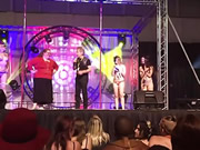 南非公共場合赤身熱舞性派對表演